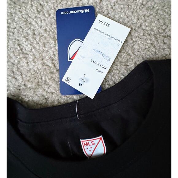 Houston Dynamo MLS Licensed Team Logo & Amplify Cool Black T-Shirt BUNDLE Small - Picture 6 of 8